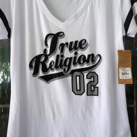 TRUE RELIGION V NECK TEE SIZE XXL (runs small) - Picture 2 of 9